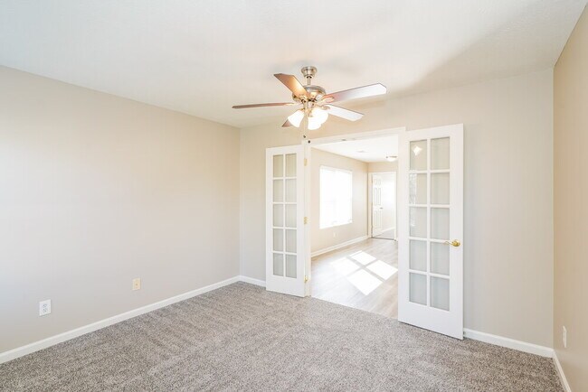 Building Photo - 2845 Meadow Glen