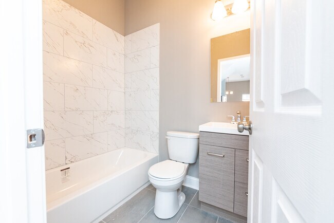 Building Photo - 2941 W 25th Pl