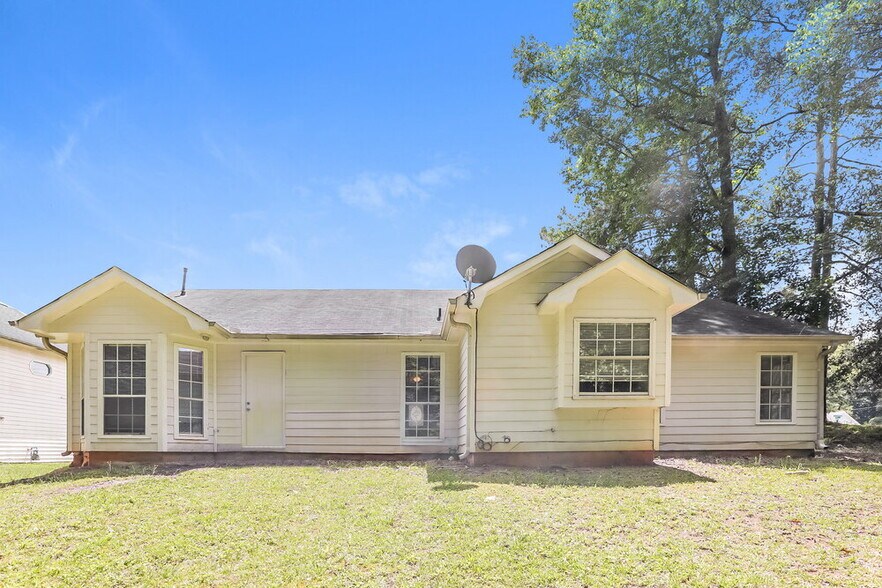 Building Photo - 5712 Mistyview Dr