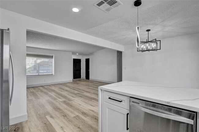 Building Photo - 4012 N Mira Ln