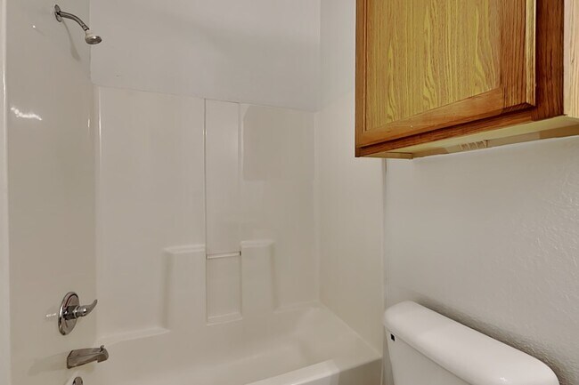 Building Photo - 7008 Eagles Landing