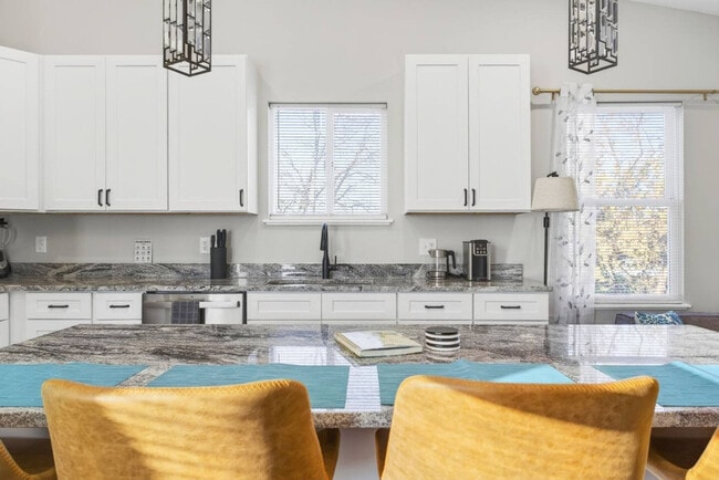 Building Photo - 518 Prospect St