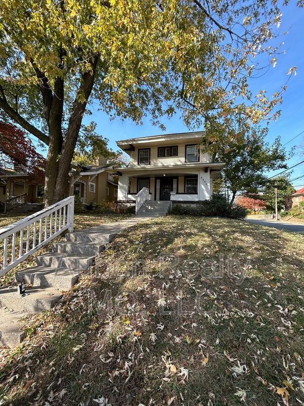 Building Photo - 5300 Harrison St
