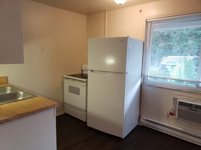 Building Photo - 2384 Williams Creek Rd