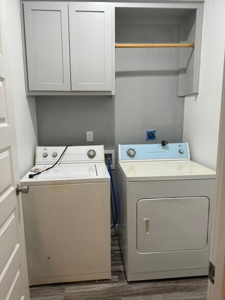 Building Photo - 2117 Taxco Ct