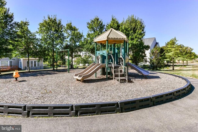 Building Photo - 42832 Bittner Square