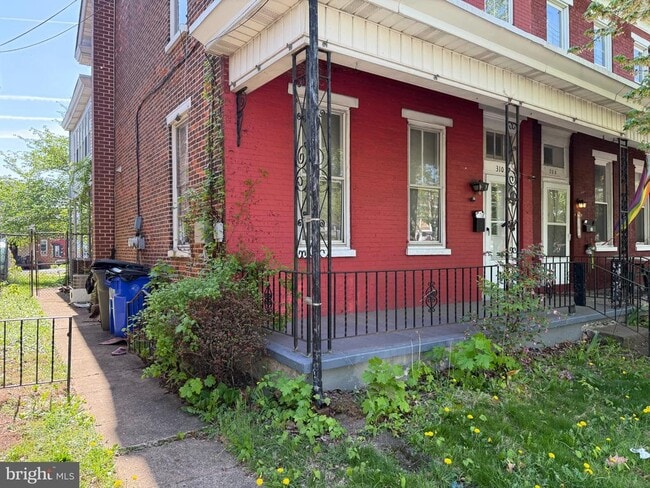 Building Photo - 310 N Charlotte St