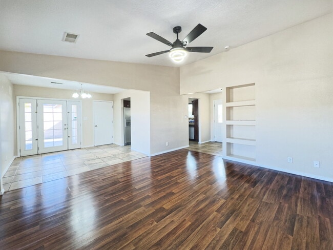 Building Photo - Summer Siesta by the Pool!