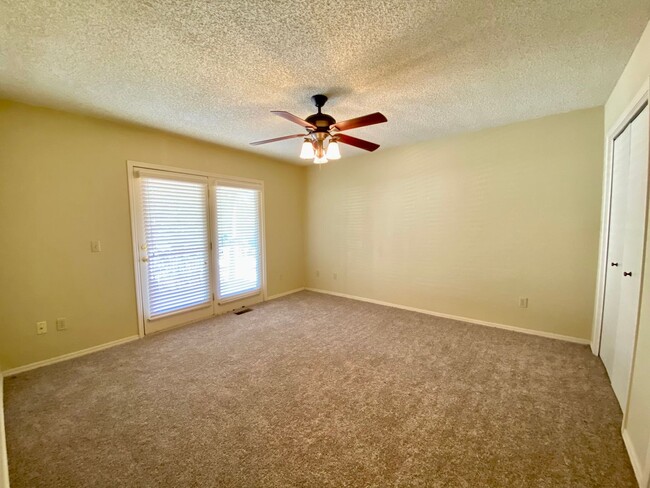 Building Photo - Quiet 2 Bed, 1 Bath in Edmond