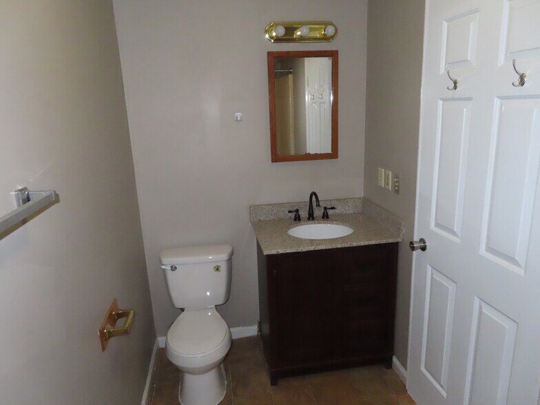 Building Photo - 146 Indiana Ave