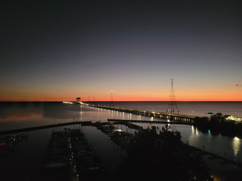 Primary Photo - 7501 River Rd