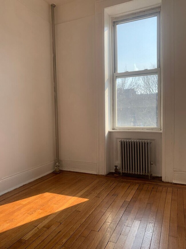 Building Photo - 515 Eastern Pkwy