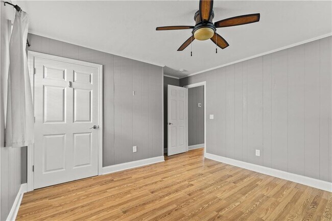 Building Photo - 23 Holten Ave