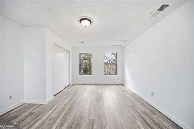 Building Photo - 530 Matterhorn Way