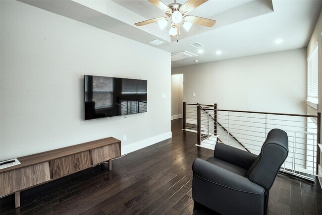 Building Photo - 6812 Royal Liverpool Dr