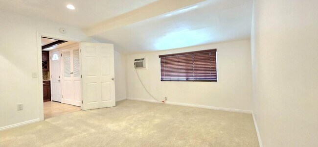 Building Photo - 9222 De Adalena St