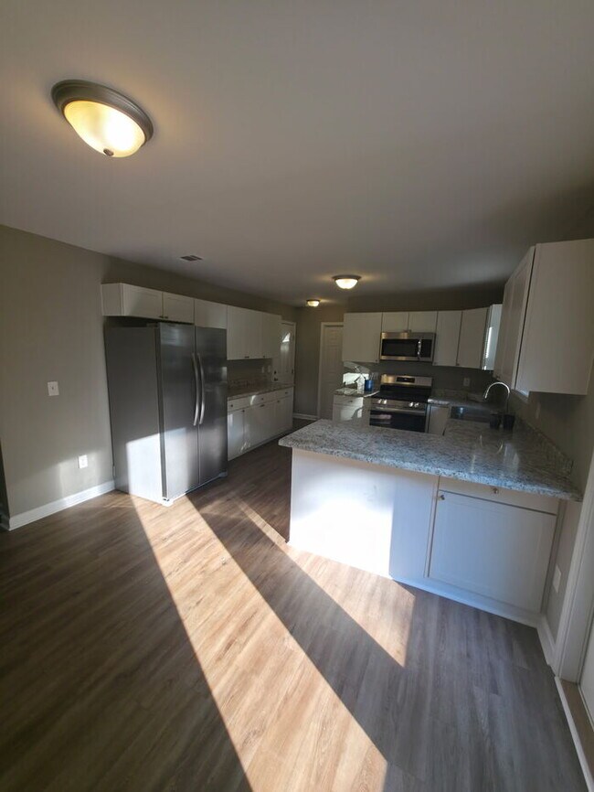 Building Photo - 480 Candlestick Dr