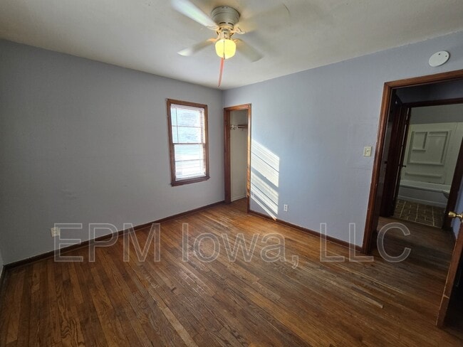 Building Photo - 407 Linden Ave