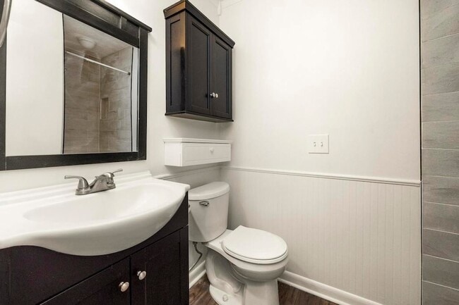 Building Photo - 703 Lucien Dr