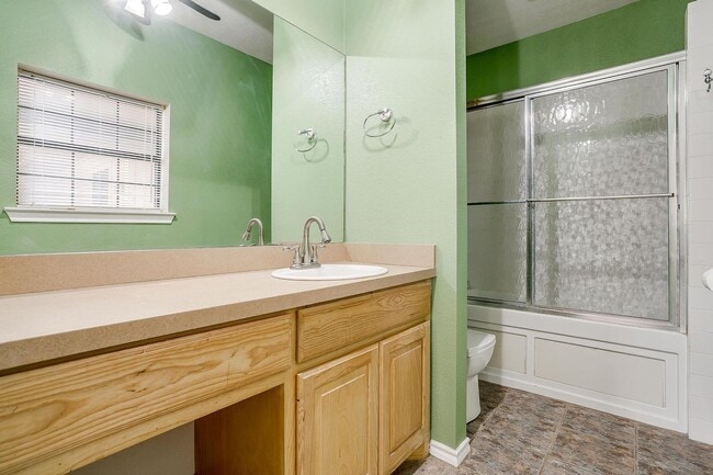 Building Photo - Country Living- Half Duplex-  3 Bed, 2 Bat...