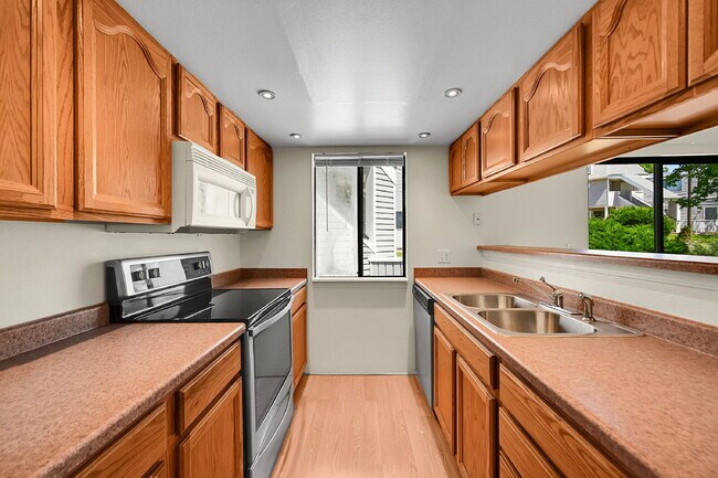 Building Photo - $1,140.95 with $300 Off The First Month's Rent, 1 Bed, 1 Bath, Condo in Thornton with Washer and ...