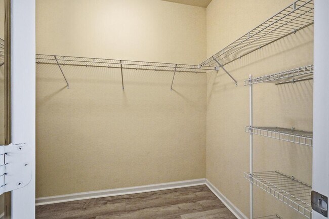 Building Photo - 4501 Mimosa Terrace