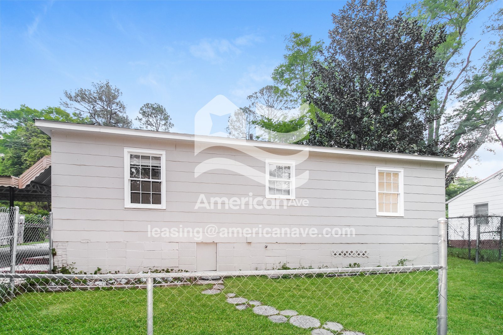 Building Photo - 914 Lamore St