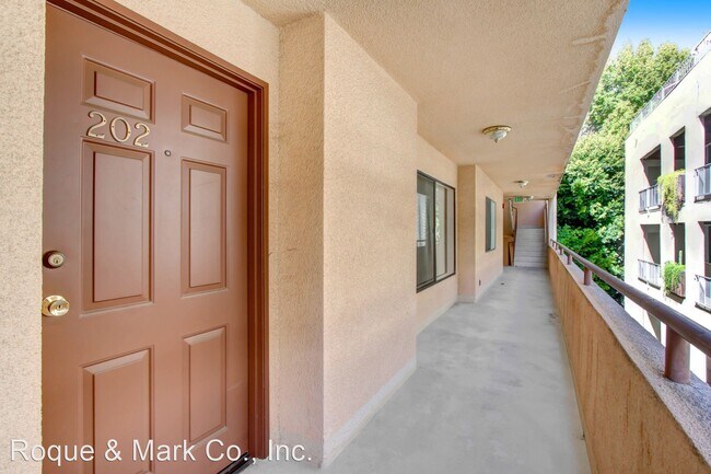Building Photo - 2 br, 2 bath Apartment - 10604 Wilkins Ave...