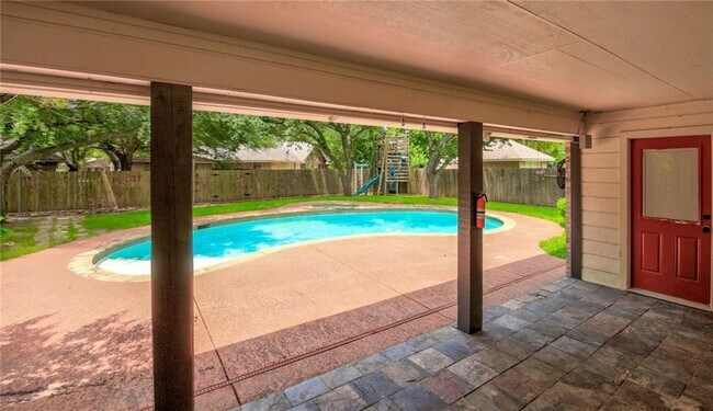 Building Photo - 507 San Jacinto St