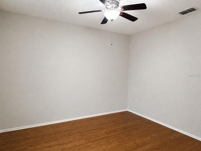Building Photo - 14426 Island Cove Dr