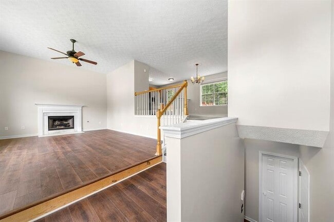 Building Photo - 62 Austin Bridge Ln