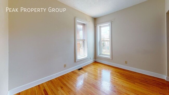 Building Photo - 1369 Indianola Ave