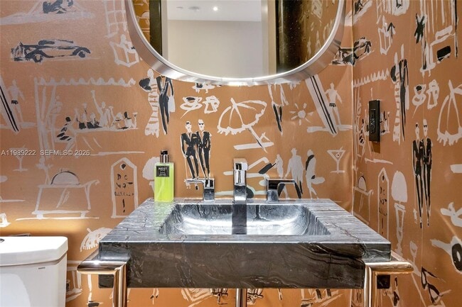 Building Photo - 100 South Pointe Dr