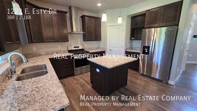 Building Photo - 1223 E Esty Dr