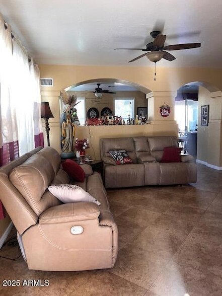 Building Photo - 14874 W Columbine Dr