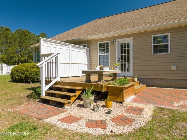 Building Photo - 354 Folkstone Rd
