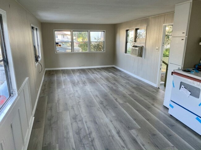 Building Photo - 1910 Enterprise Ave