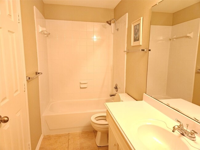 Building Photo - 2427 Colonial Springs Ln