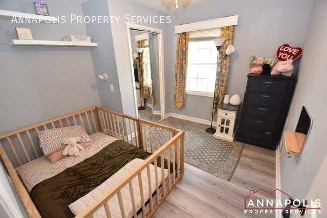 Building Photo - 2500 Symphony Ln