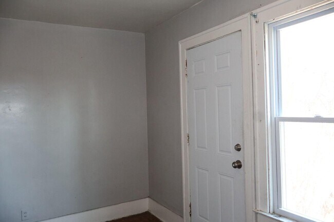 Building Photo - 15840 Indiana St