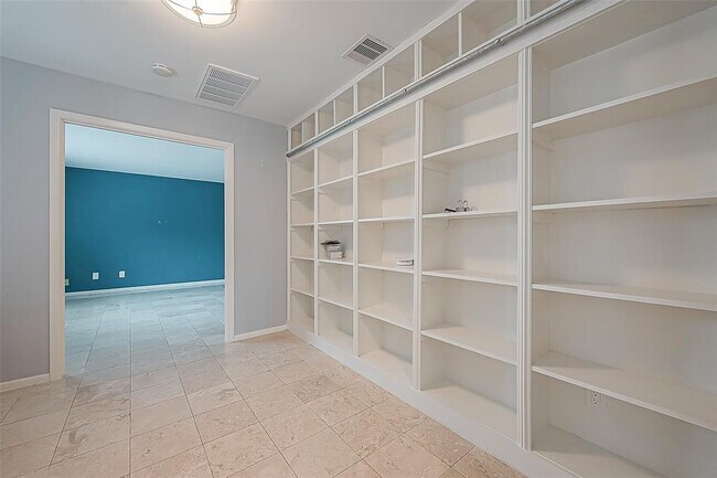 Building Photo - 10919 Villa Lea Ln
