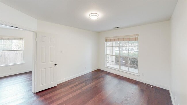 Building Photo - 1016 Grey Castle Dr