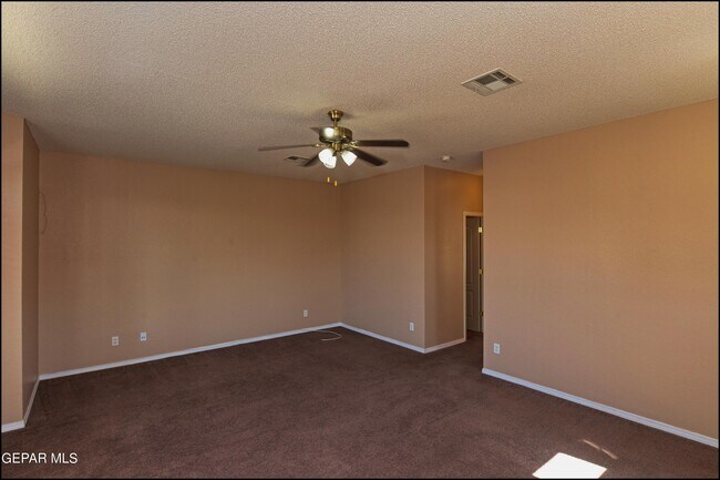 Building Photo - 452 Emerald Pass Ave