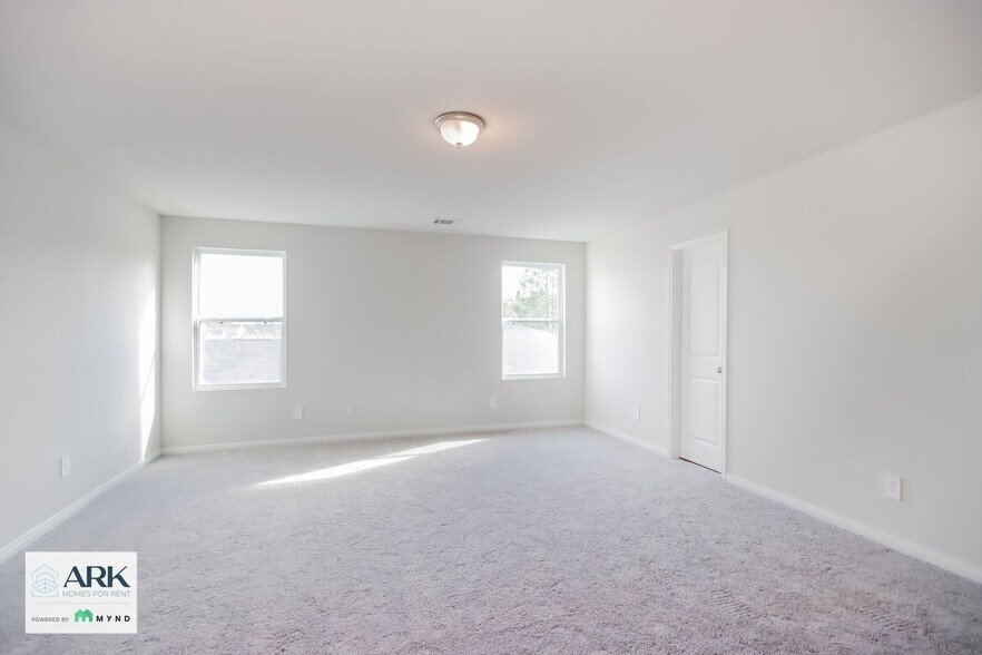 Building Photo - 15520 Briar Forest Dr
