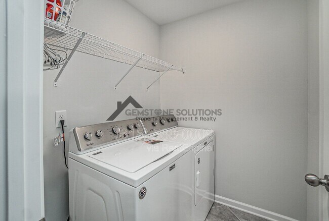 Building Photo - 217 Kinsale Dr