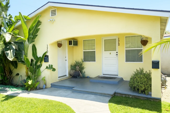 Building Photo - 172 W Elm Ct