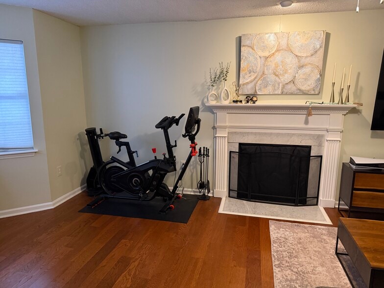 Building Photo - 8731 Stoneface Rd