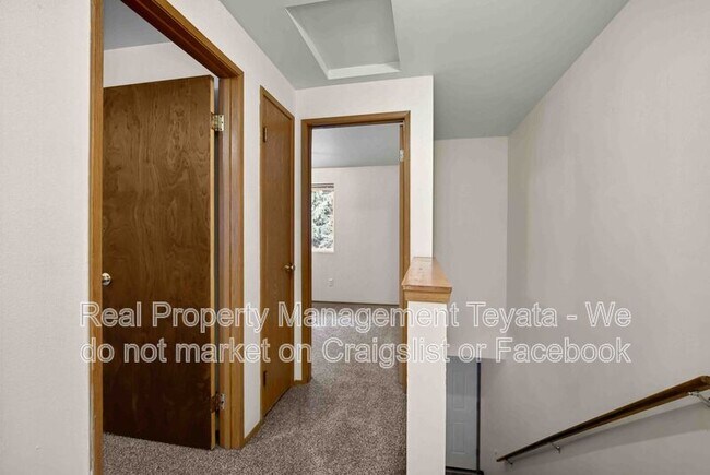Building Photo - 2421 Bickford Ave