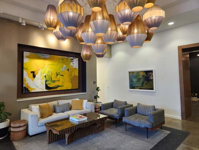 Building Photo - 988 Halekauwila St