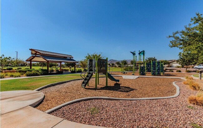 Building Photo - 5059 N 183rd Ln